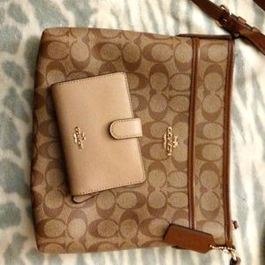 Brand new coach purse with wallet